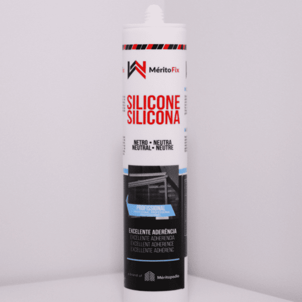 Embalagem branca do silicone neutro num fundo branco